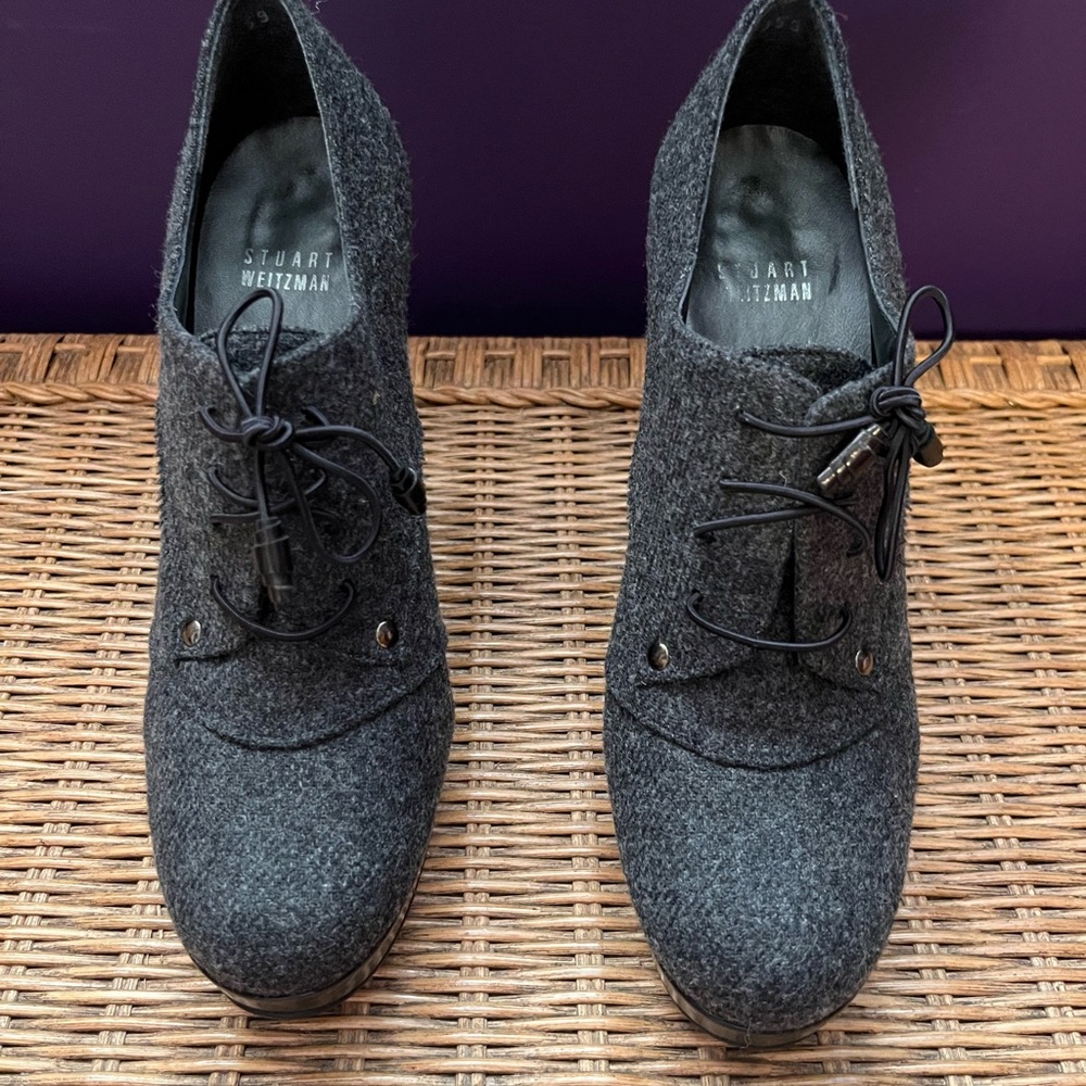 Stuart Weitzman, Tiebow In Gray Flannel, Size 8. … - image 5